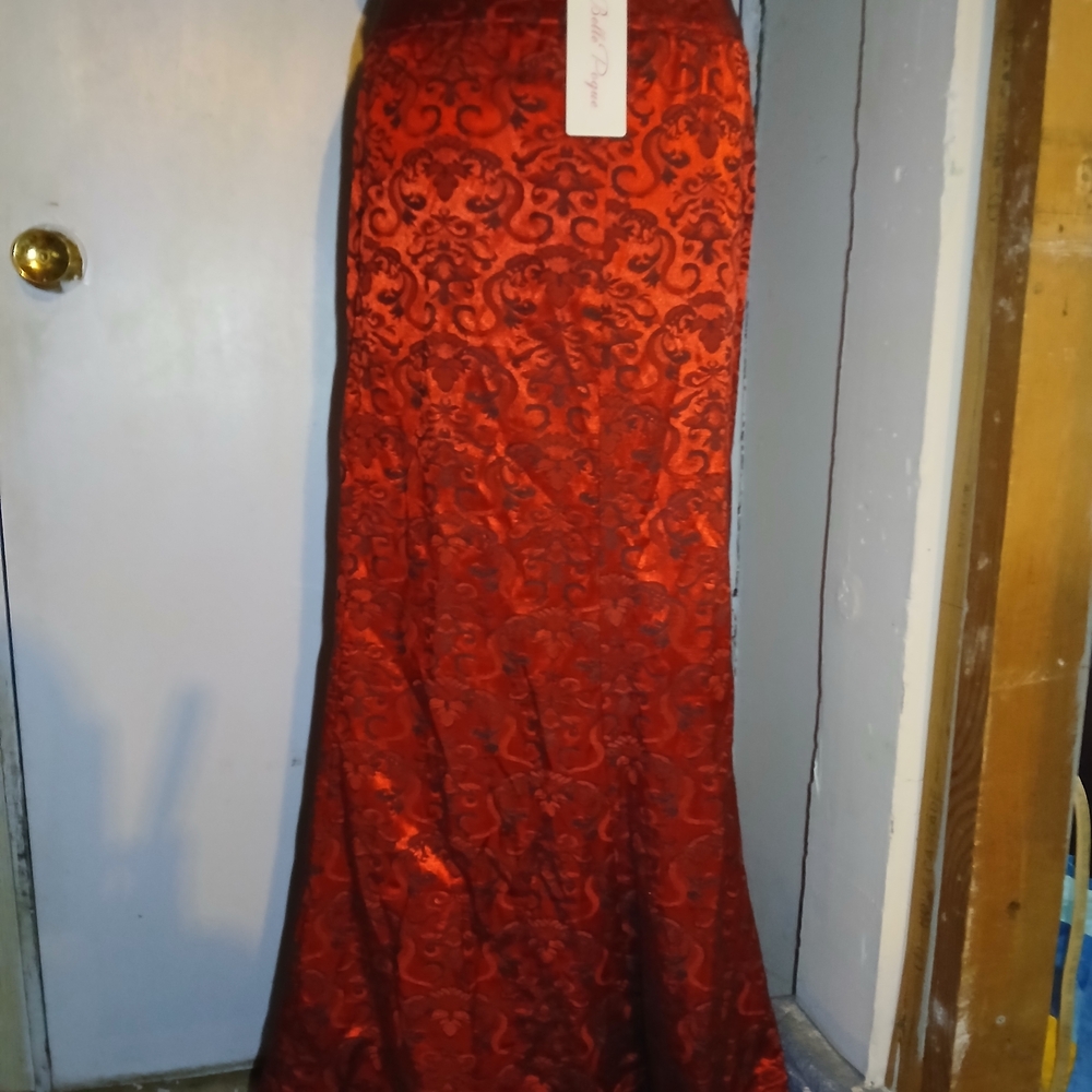 Luxurious Red Brocade Maxi Skirt with Black Ribbon Details - Picture 2 of 7